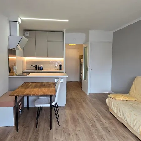 Apartman Studio, Et Commerces A Pieds